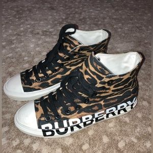 COPY - Men's Leopard Logo Burberry High Top Fashion
Sneakers 39.5